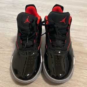 Jordan shoes size 5.5 Boys